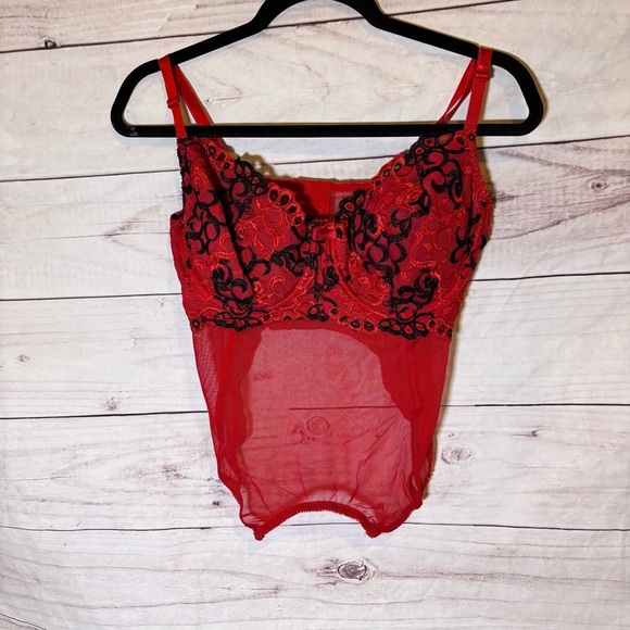 Vintage Bustier Wired Corset Elegant Red and Black Lace Structured Top 40DD - Picture 1 of 6